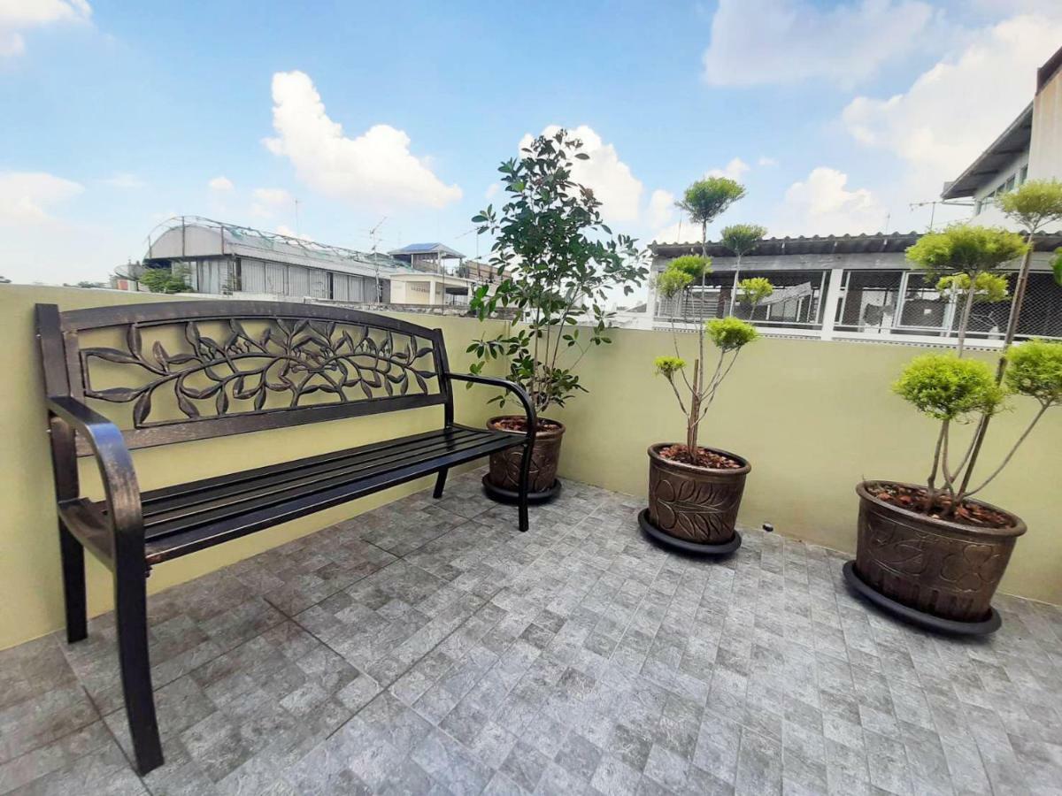 Chaiwat Guesthouse 방콕 외부 사진